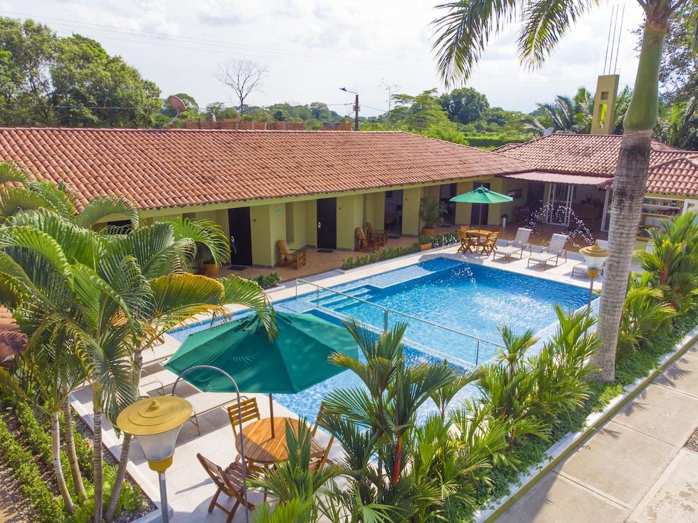 Hotel Paloverde Villas Campestres Apiay 外观 照片